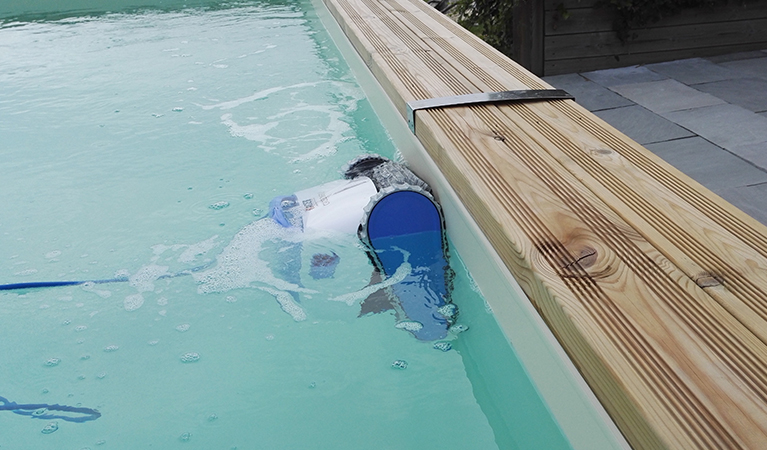 Comment entretenir et nettoyer le filtre à cartouche de sa piscine hors-sol  ?