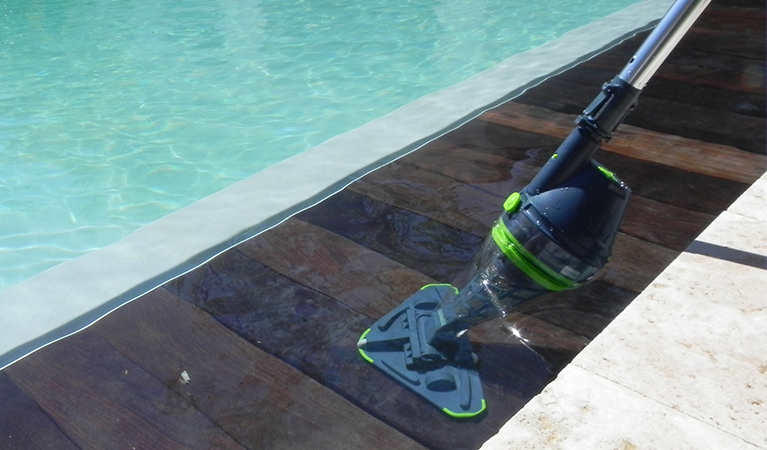 Comment installer un robot de nettoyage de piscine